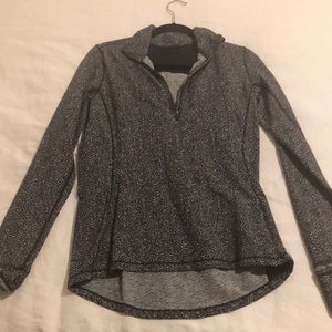 Woman’s lululemon jacket size 6